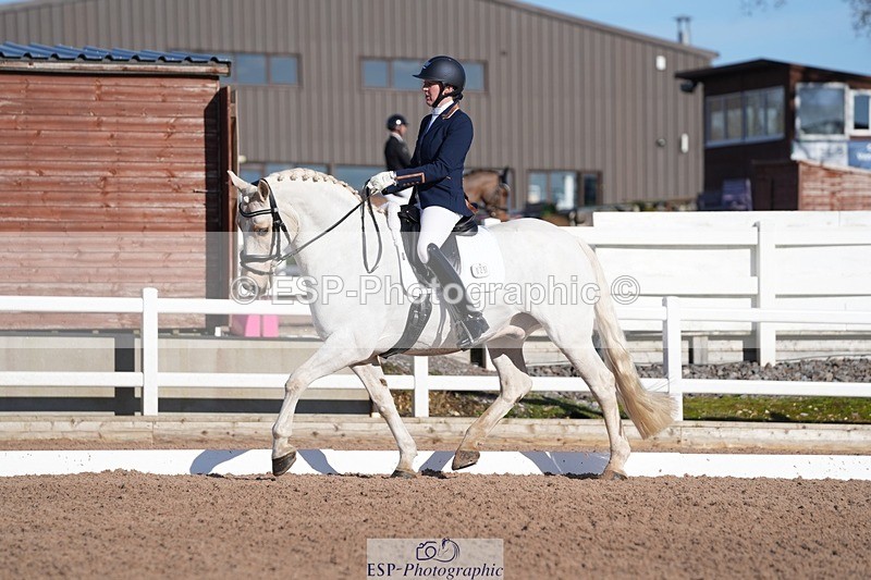 260214-113651-03699 - 025-Louisa.Julie.Brend