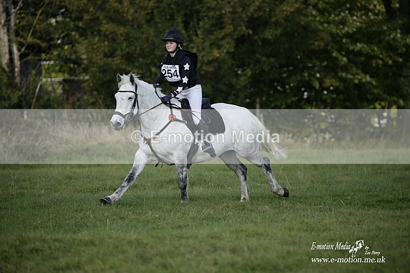  WWHT 171021 3893 - Open (1.00m)  17/10/21