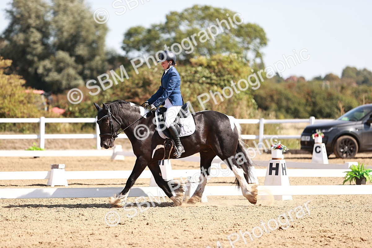 SBM_004582 - Class 12 - Novice 5 - 10.31-11.41