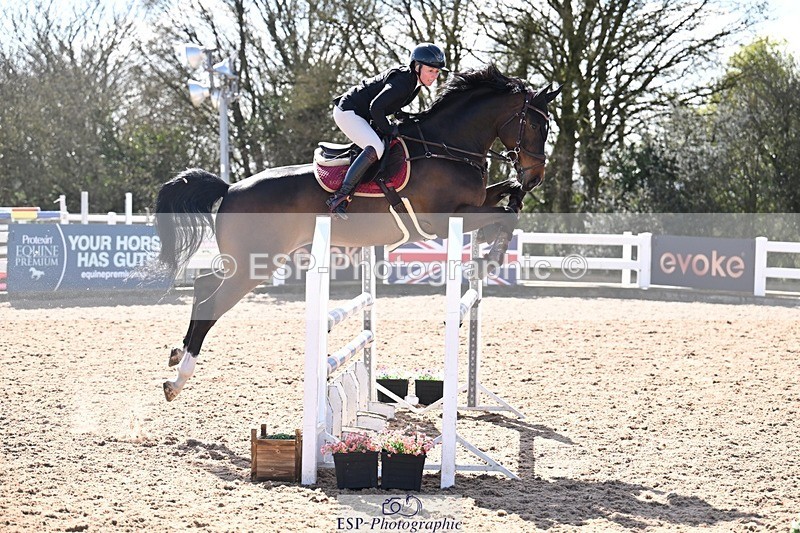 260328-135302-03951 - Cls 24 1.05m Amateur Quali