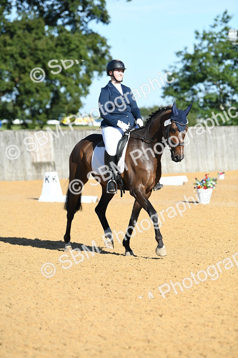 SBM_16140 - D4 - Small Tour Championship - Intro B