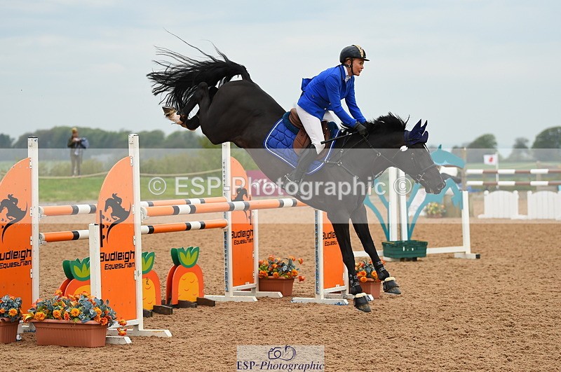 230504A-092640-00354 - Cls 8 Snr Foxhunter