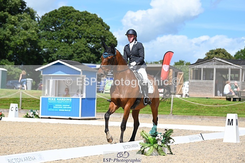 230811-124442-01382 - Cls 4 Adv Medium Silver