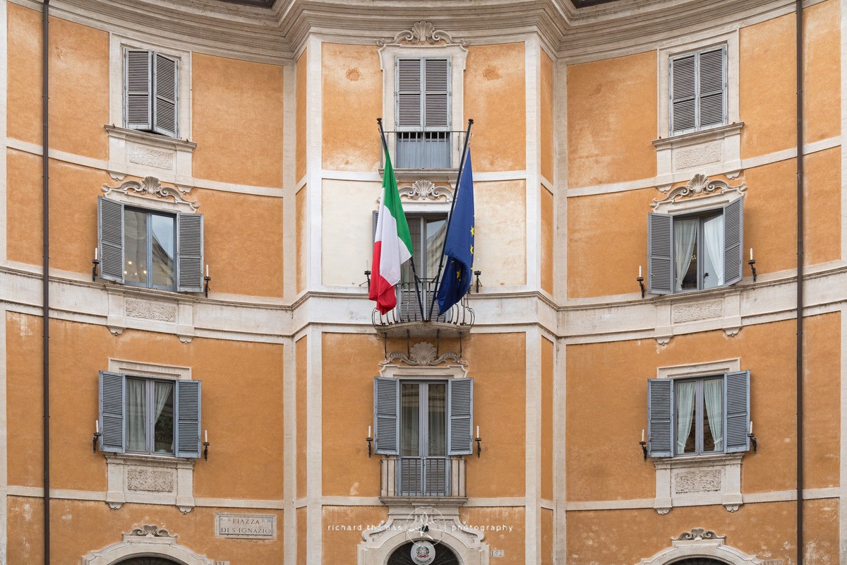 Sant' Ignazio - Roman Walls