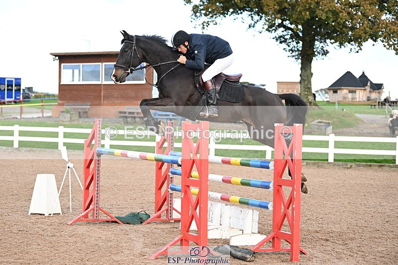 241023A-152723-01197 - Cls 5 Foxhunter and 1.20m Open