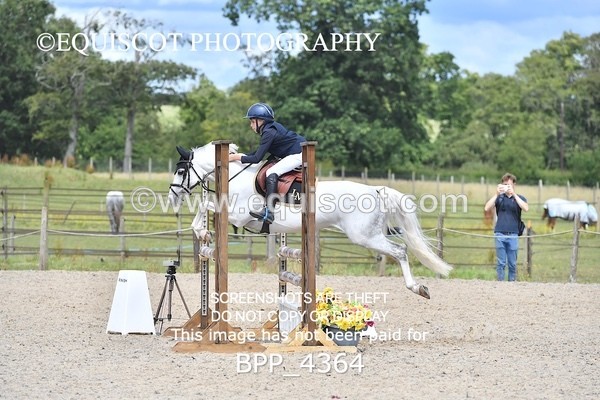BPP_4364 - CLASS 19 SUN Springboard 128cm/ 138cm Restricted Handicap
