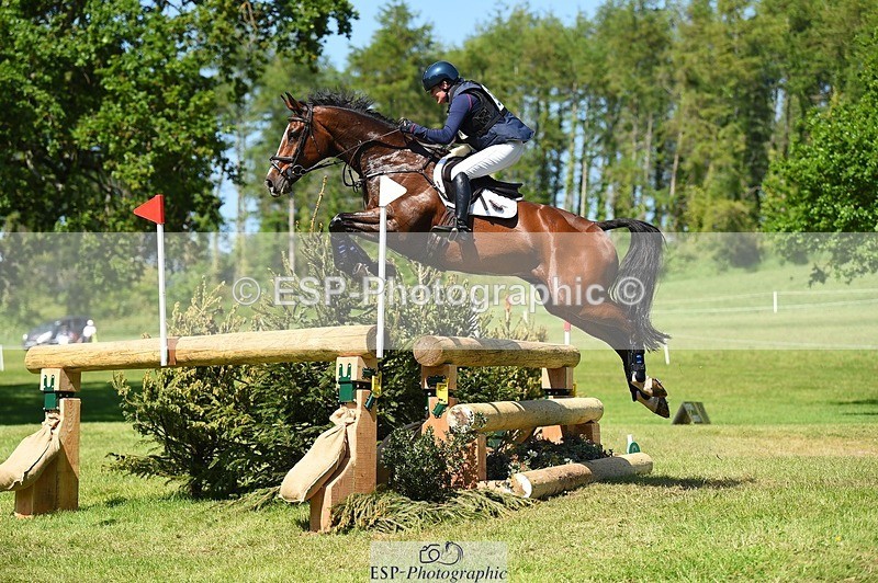 230527-152410-10371 - 368-COIRBAN_SARCO_DELUX-Rebecca_Gibbs-XC