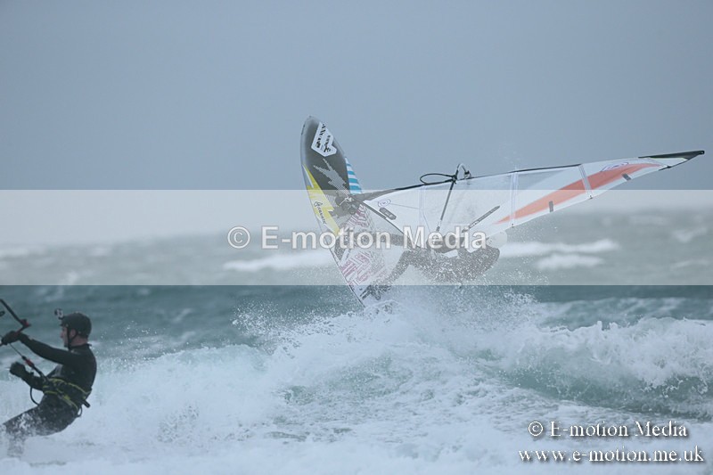 WS 030413-87 - Windsurfing