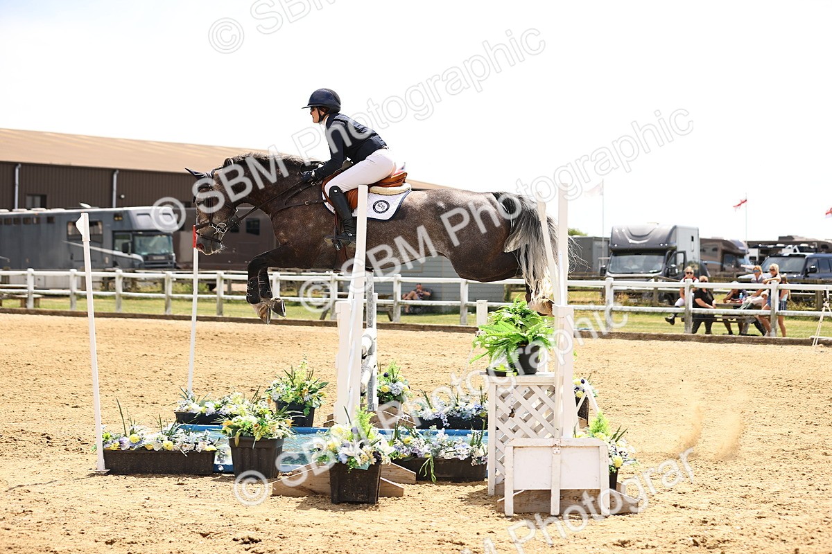 SBM_001733 - Class 16 - GFS Senior Newcomers 1.25m