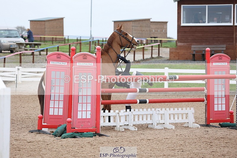 241101A-133553-02154 - FRI Cls 6 Foxhunter and 1.20m Open