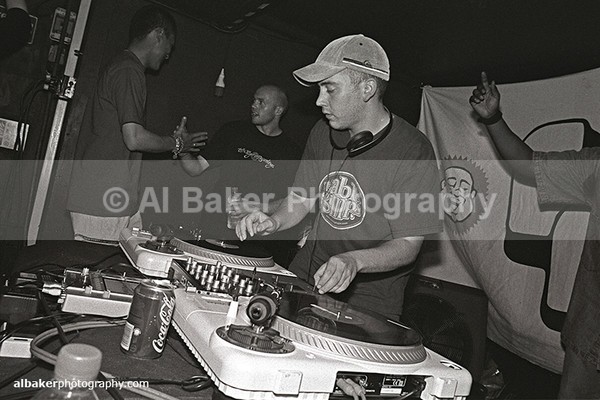 10 - Friends-&-Family @ the-roadhouse 28.06.03