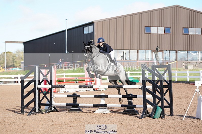 241027A-115634-02638 - SUN Cls 6 Pony Newcomers and 1m Open