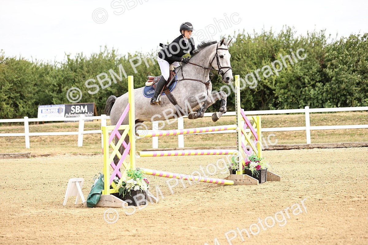 SBM_009509 - Class 8 - Senior Newcomers - 1.10  Open