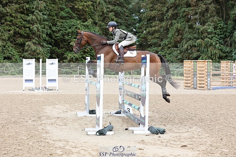 250803A-140637-14529 - P-710-Isla.Kitson-BLUES.CLOUD