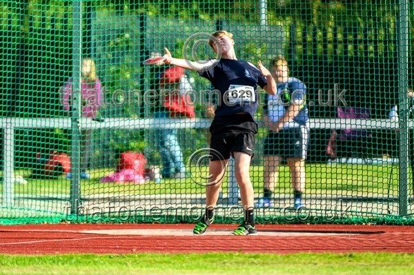 Age25SAT-927611 - Field Male