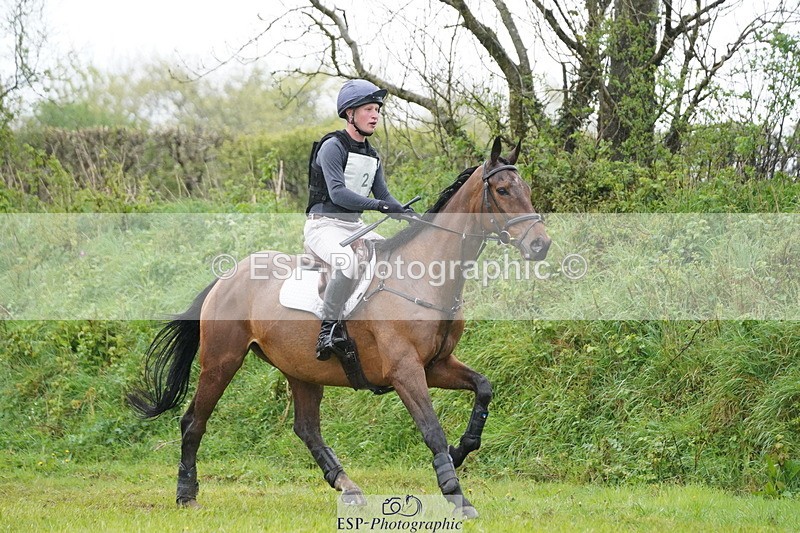 250418-123118-02618 - 025-Oliver.Thompson-HOLD.ME.TIGHT