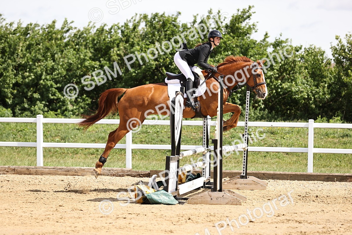 SBM_002215 - Class 9 - Senior British Novice - 90cm