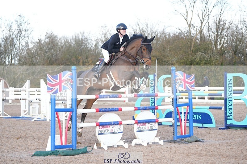 251108-125116-02581 - Cls 13 Foxhunter and 1.20m Open