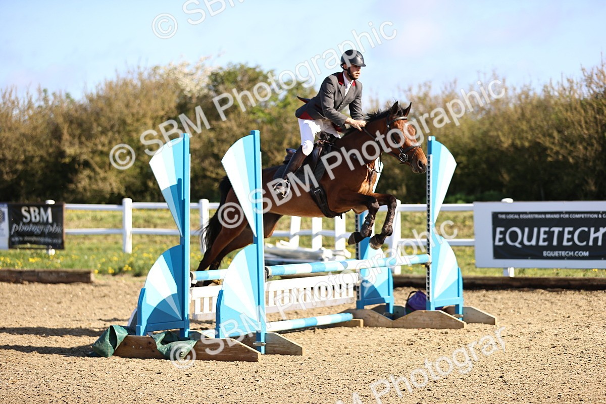 SBM_002844 - Class 14 - Clear Round