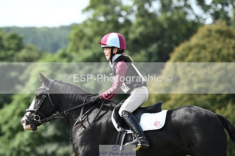 240825X-112628-32032 - 70cm XC 11.00 to 12.00