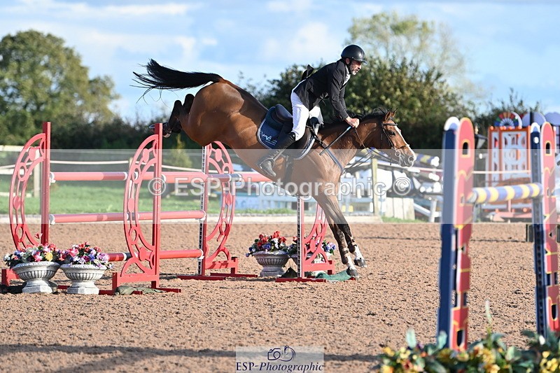 231014A-182143-06372 - Cls 21 National 1.30 & 1.40m Open