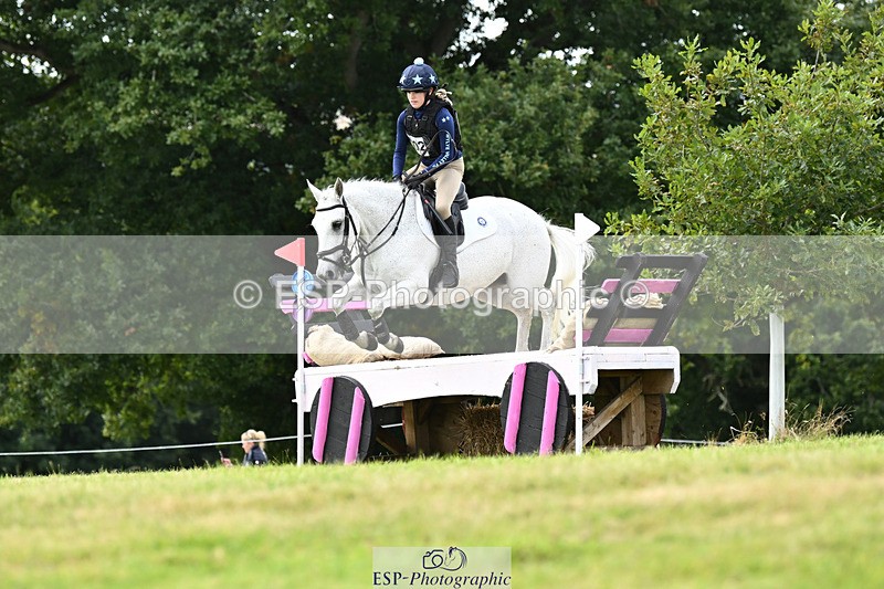 240825X-135549-34576 - 80cm XC 13.30 to 14.30