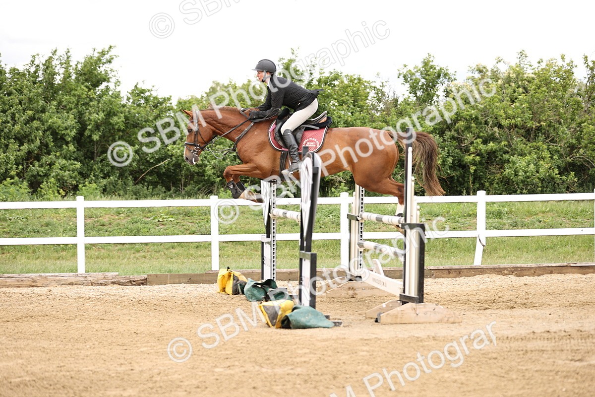 SBM_002974 - Class 11 - Senior Newcomers - 1.10m