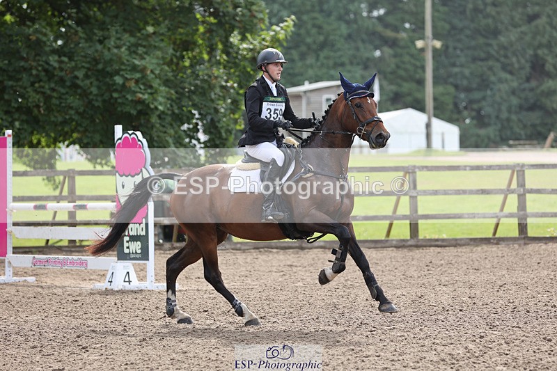 240804-100921-10915 - 359-Max_Forster-HOLD_ON_MY_HEART