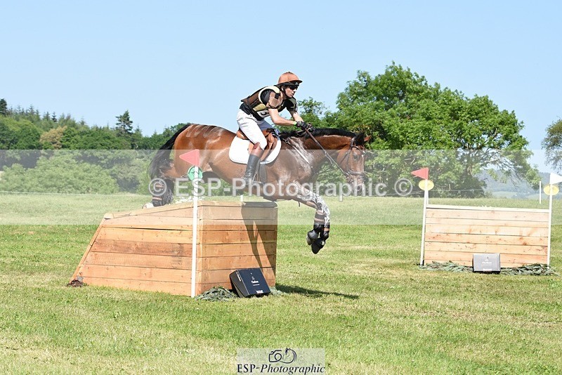 230527-153406-12229 - 371-JERPOINT_ECLIPSE-Max_Gordon-XC