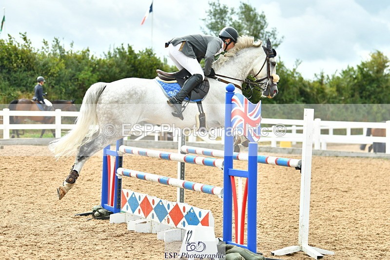 230813A-101214-11367 - Cls 40 A&B Senior Discovery & 1m Open