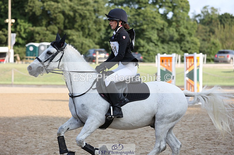 240823X-084203-14200 - 60cm R1 8.30 to 10.00