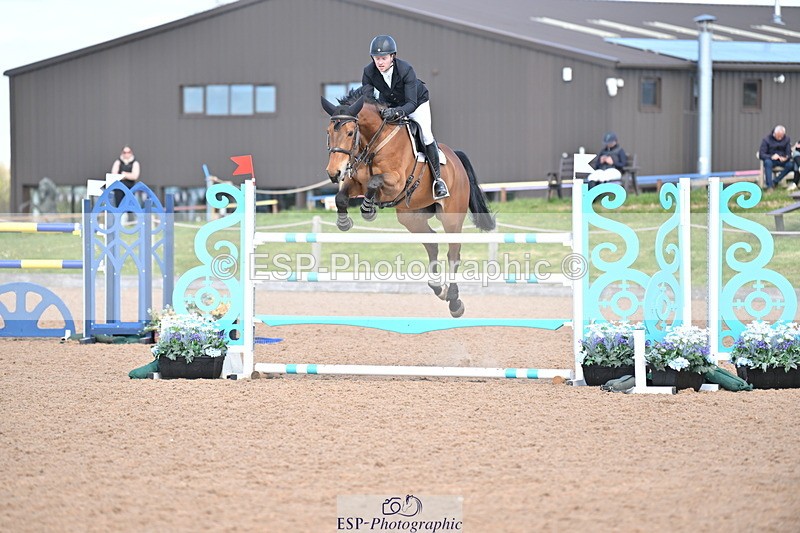 240418A-111200-02485 - Cls 5, 2 Star Medium Tour 1.35m