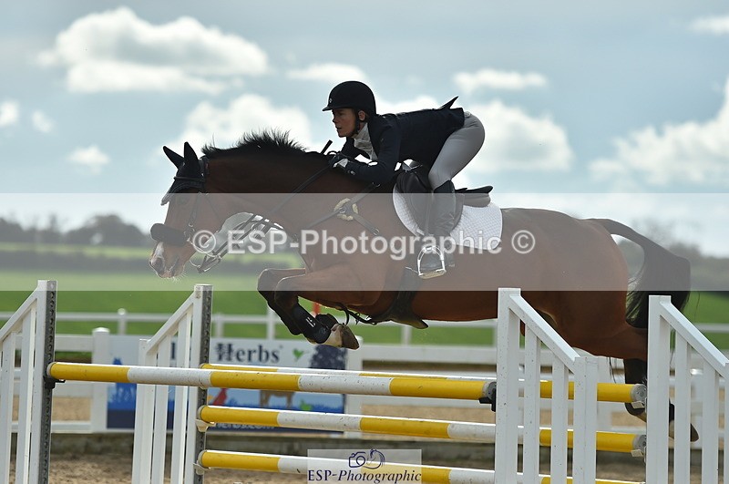 231111A-124718-01960 - Cls 12 Newcomers & 1.10m Open