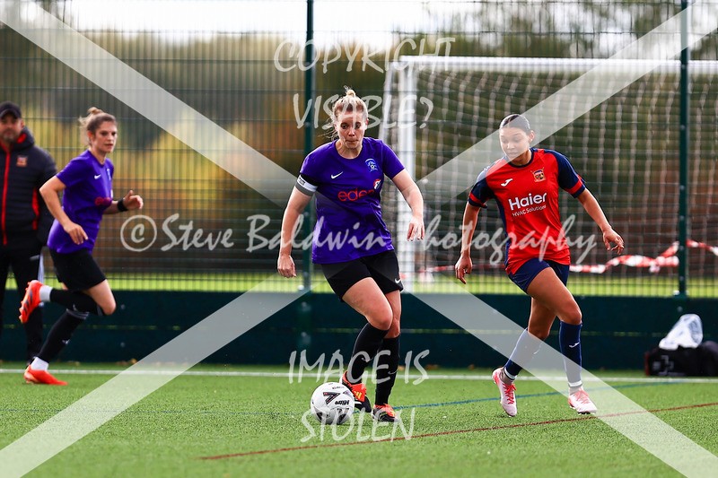 1DX30825 - 2025-10-05 FC Abbey Meads Ladies V Purton  Kingsdown FC Ladies