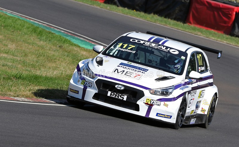  - TCR UK @ Castle Combe