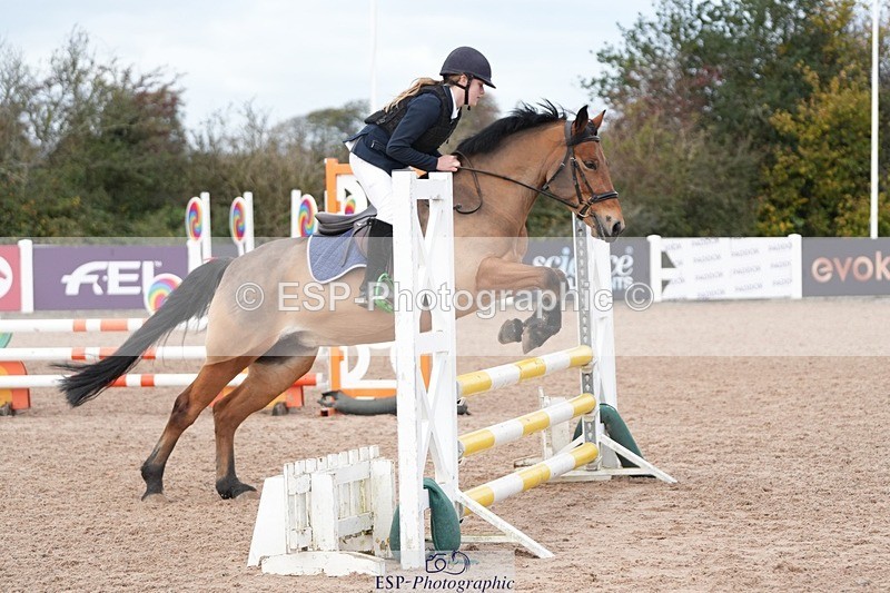 251026-122320-02373 - Cls 4 Pony Winter Novice + 80cm Open