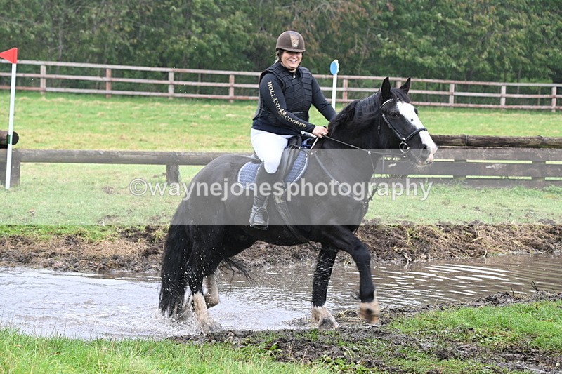 WJ6_9535 - Time at Photographer 14:46 to 14:57