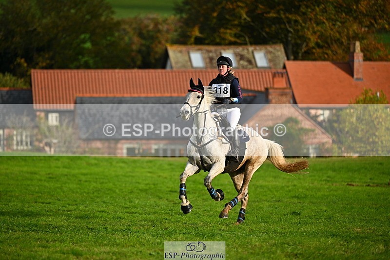 251025A-094047-16312 - D-318-Caroline.Allan