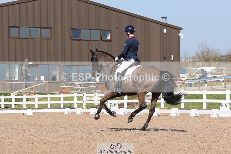 250404-152317-07085 - 117-Myles.Graham-Nibeley.Black.Pearl