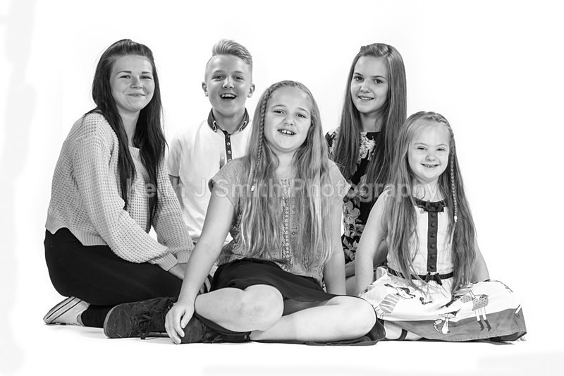 1SKJ7111BW - Darren, Kirsty and family.