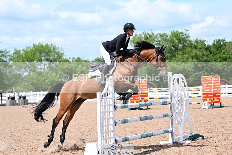 240619A-142706-00592 - Cls 4 Snr Newcomers and 1.10m Open