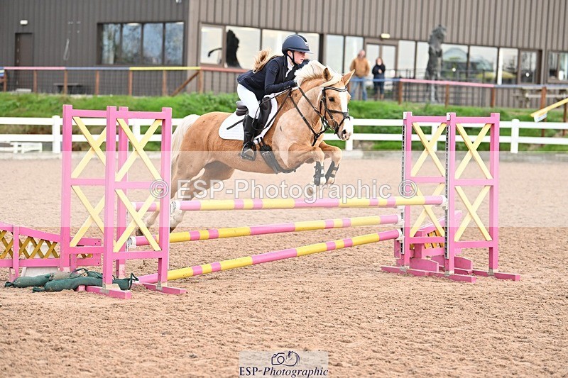241117X-093958-03300 - Cls 05s A&B Pony Brit Nov & 80 Open