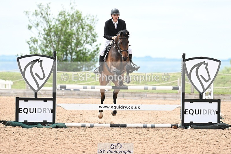 250611-132046-00663 - Cls 4 Snr Newcomers & 1.10m Open