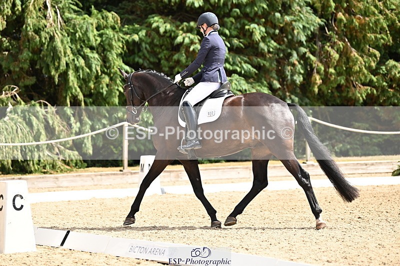 250808A-143702-00946 - 032-Caitlin.BurgessFurst.Sandreo.MFS