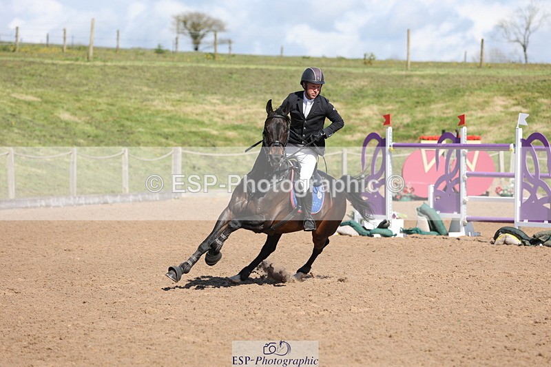 240419A-155554-09037 - Cls 10, 2 Star Big Tour 145cm  15.45 to 16.35 break