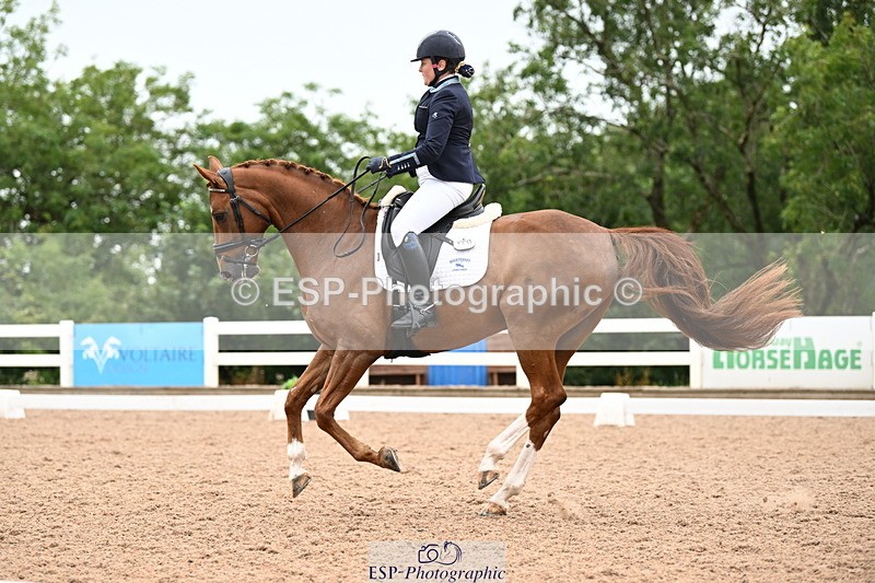 240815A-115010-00877 - 159-Verity.Perry-Bianchi