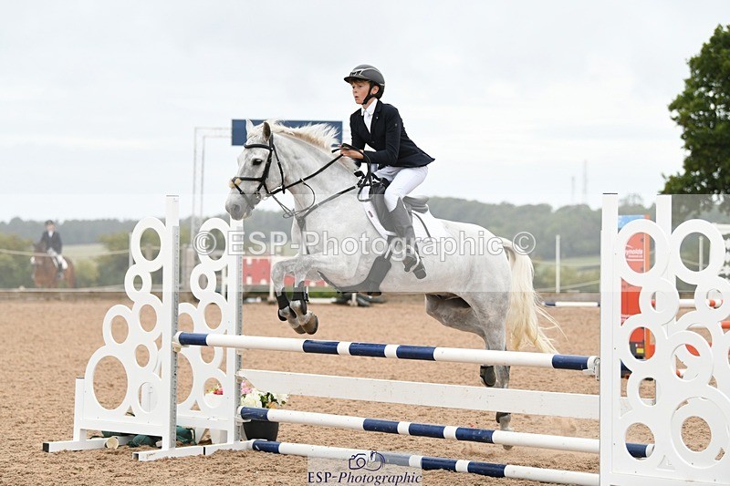 250807-111537-00545 - 90cm Round 1