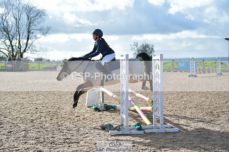 240211A-134838-03258 - Stepping Stones