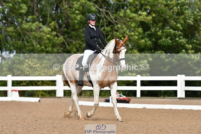 250906-100207-00543 - 090-Isabel.LawsonIn.the.pink