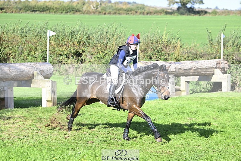 251024A-123323-11195 - B-132-Hannah.R.Jones